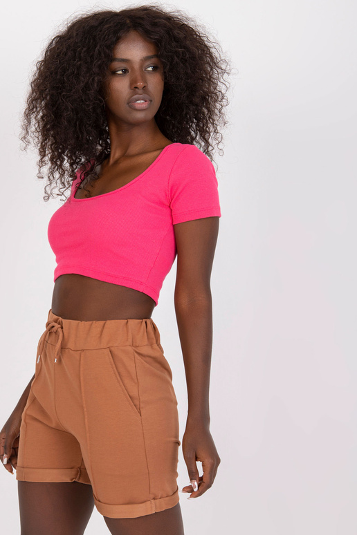 Šviesiai rudi laisvalaikio šortai su... Šviesiai rudi laisvalaikio šortai su...