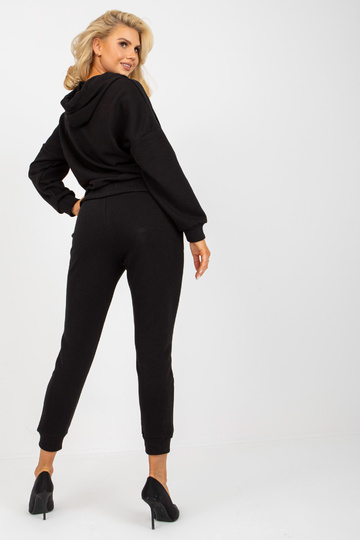 Juodas dviejų dalių... 2