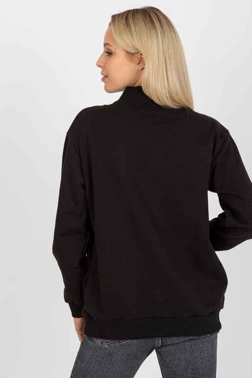 Juodas megztinis be gobtuvo su...