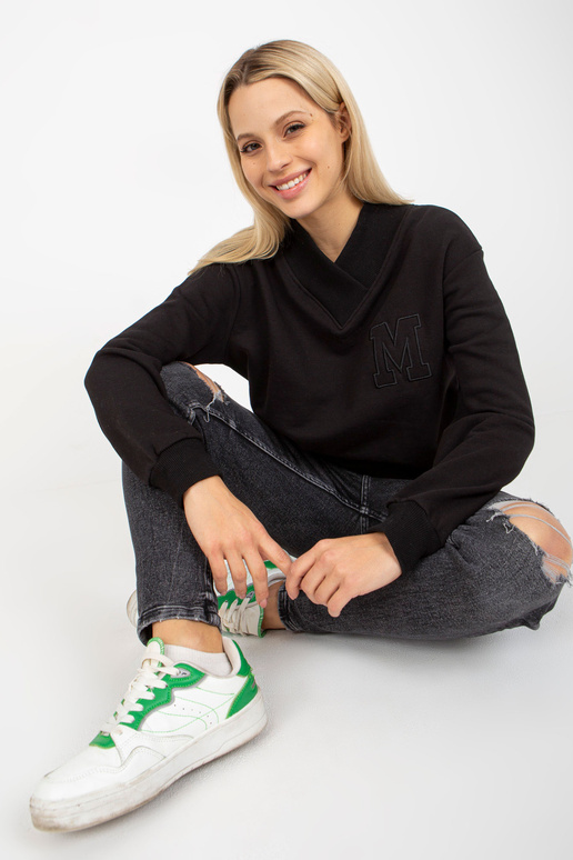 Juodas megztinis be gobtuvo su...