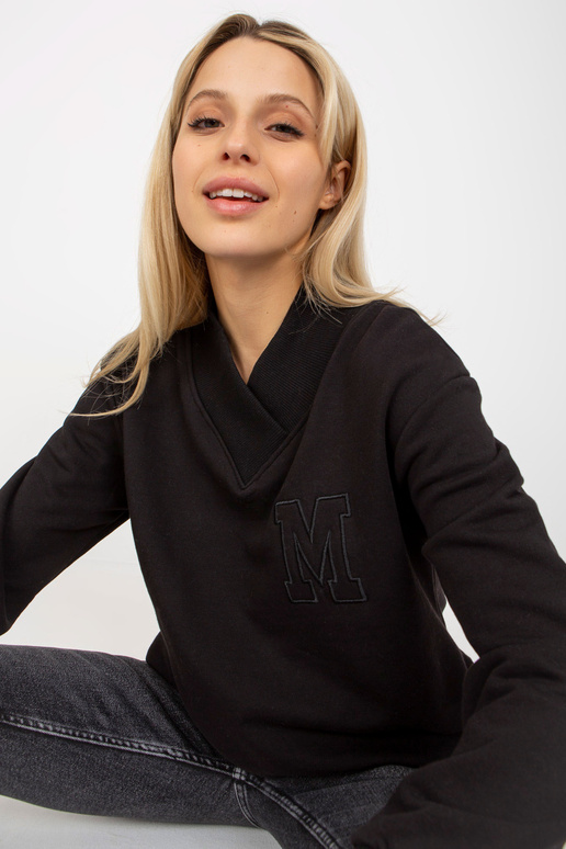 Juodas megztinis be gobtuvo su...