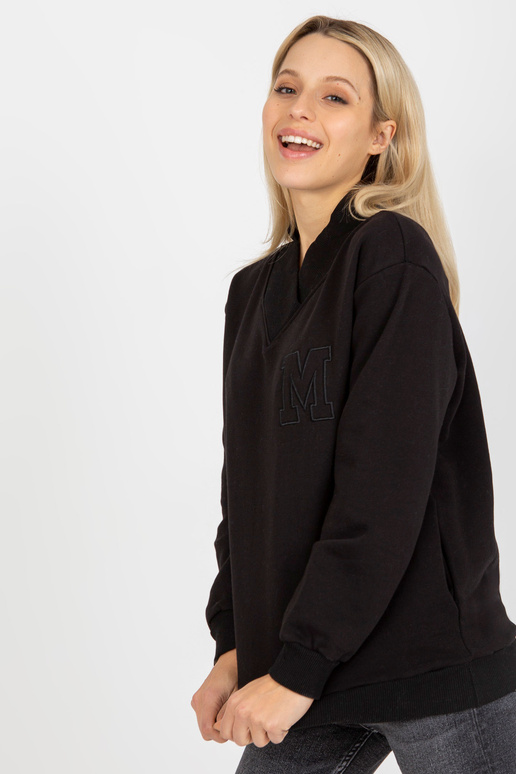 Juodas megztinis be gobtuvo su...