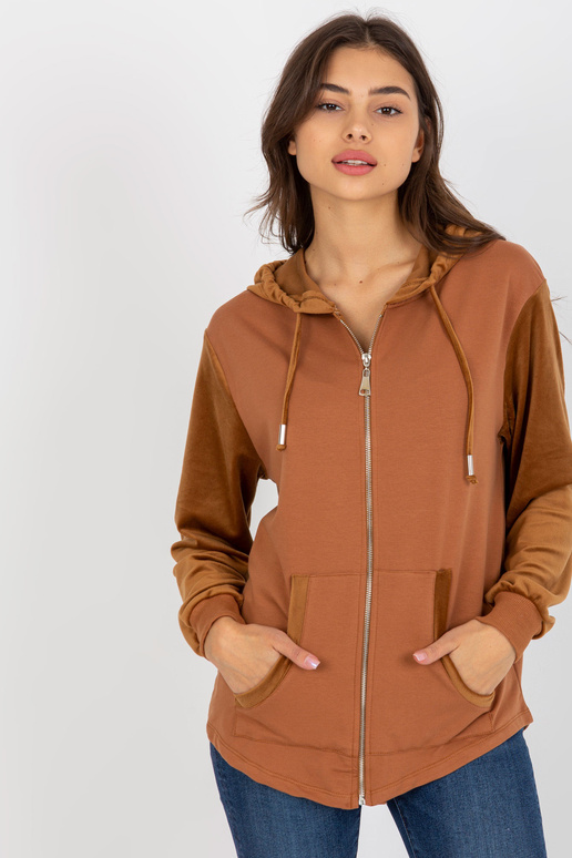 Šviesiai rudas megztinis su gobtuvu...