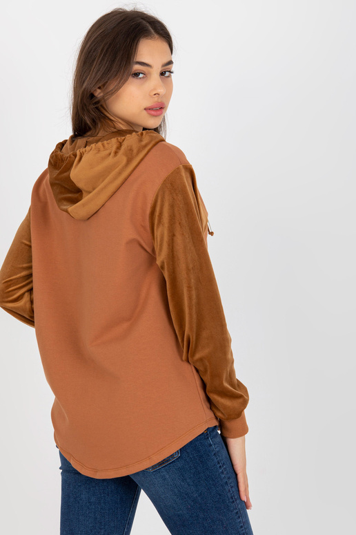 Šviesiai rudas megztinis su gobtuvu...