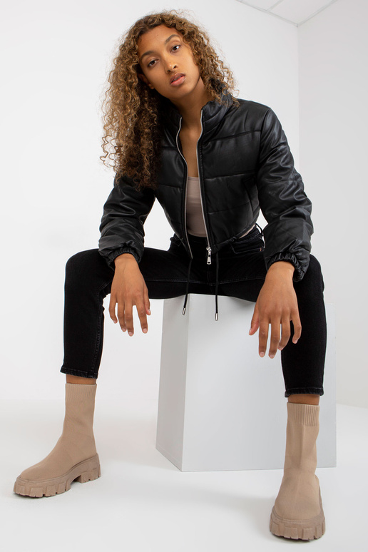 Juoda Eco odinė trumpa žieminė striukė