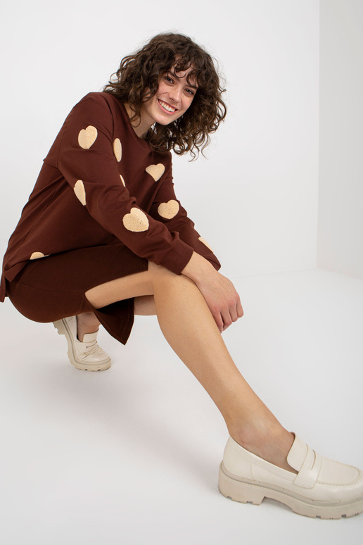 Tamsiai rudas laisvalaikio komplektas...