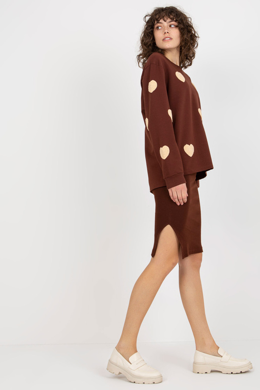 Tamsiai rudas laisvalaikio komplektas...