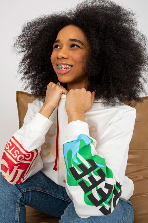 Ecru megztinis su oversize raštu Ecru megztinis su oversize raštu