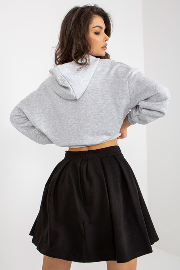 Pilkos spalvos dviejų dalių...