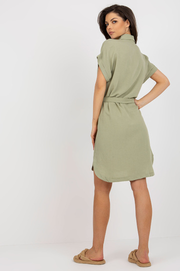 Šviesiai žalia suknelė su...