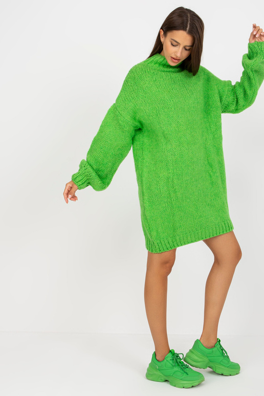 Šviesiai žalia megzta suknelė ilgomis...