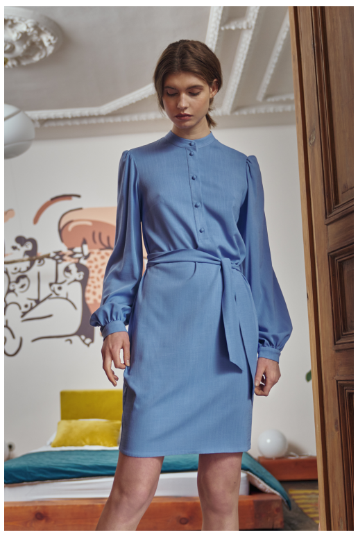 Suknelė plačiomis rankovėmis iš Nife