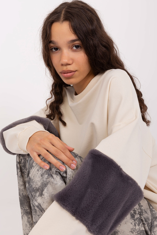 Megztinis-FA-BL-8903.26-šviesiai...