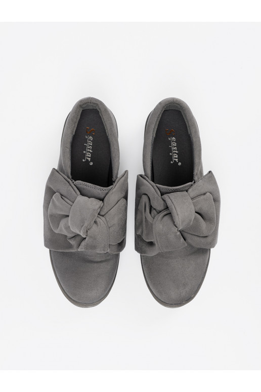 pilkos spalvos  batai su kaspinėliu