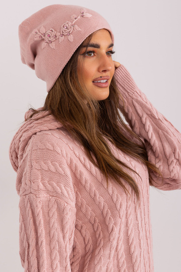 Cap-AT-CZ-2329.76-šviesiai... 2