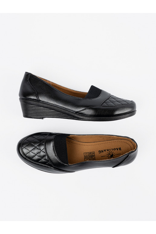 juodos spalvos moteriški pusbačiai  juodos spalvos moteriški pusbačiai