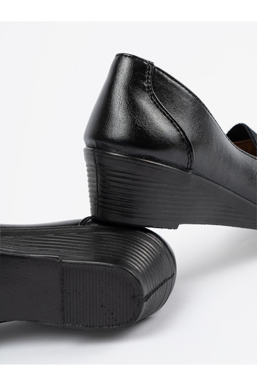 juodos spalvos moteriški pusbačiai  juodos spalvos moteriški pusbačiai