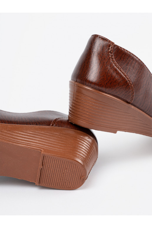  rudos spalvos pusbačiai 