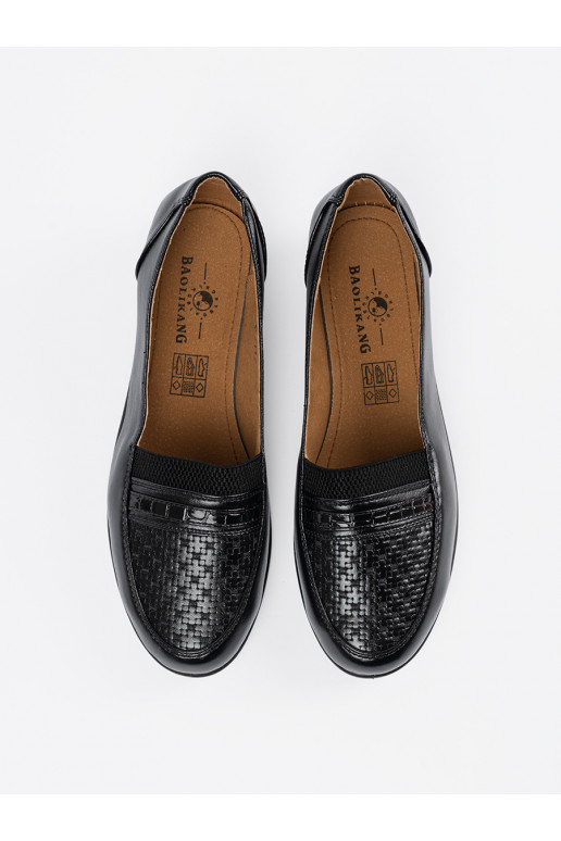 Juodos spalvos  pusbačiai 