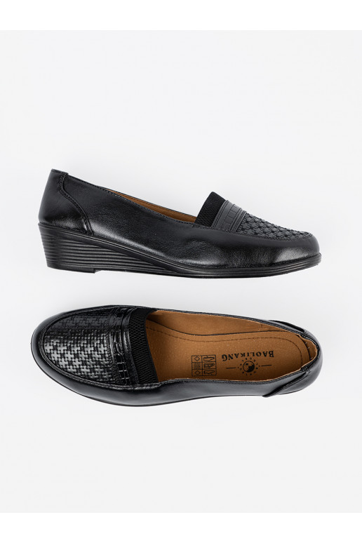 Juodos spalvos  pusbačiai 