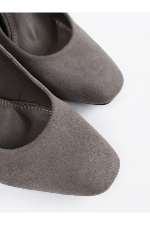 iš zomšos aukštakulniai ant kulno pilkos spalvos