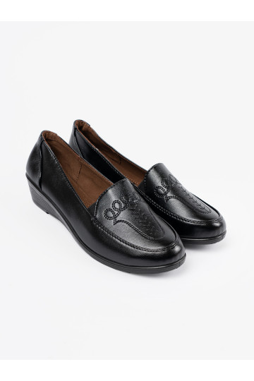 moteriški pusbačiai z ozdobnym haftem 2