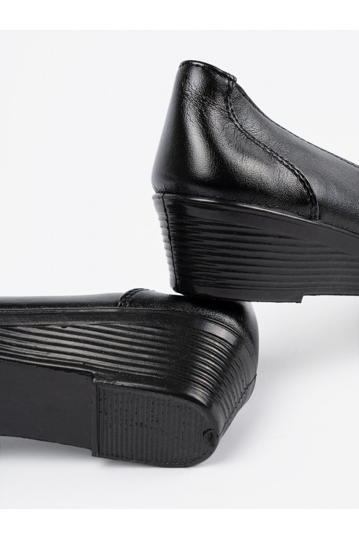 moteriški pusbačiai z ozdobnym haftem moteriški pusbačiai z ozdobnym haftem