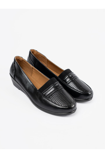 Juodos spalvos pusbačiai  2