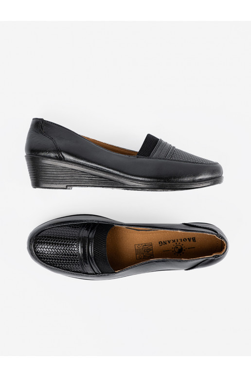 Juodos spalvos pusbačiai 