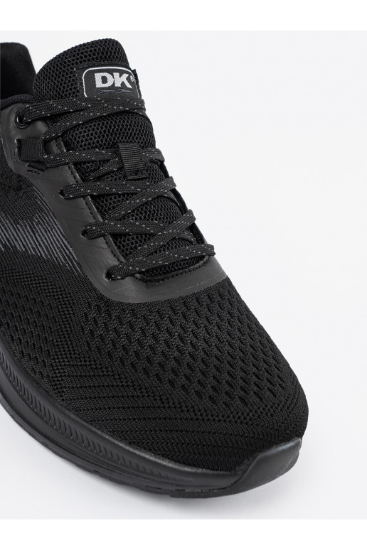  juodos spalvos sportiniai batai