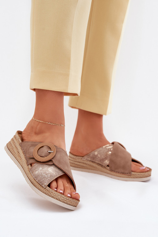 Moteriškos šlepetės  dekoruoti su sagtimis Inblu RV000012 rudos spalvos