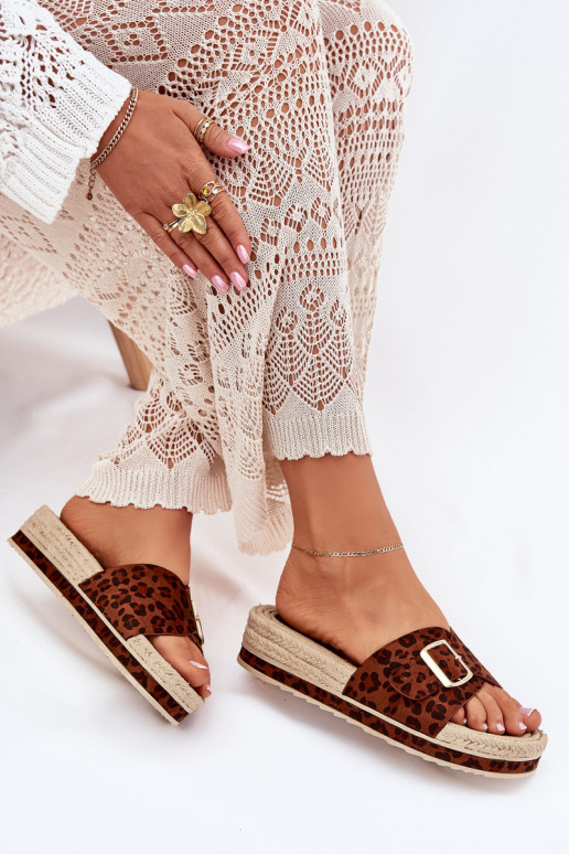 Moteriškos šlepetės su platforma su aukso spalvos sagtimis su leopardo kailio raštais Selira