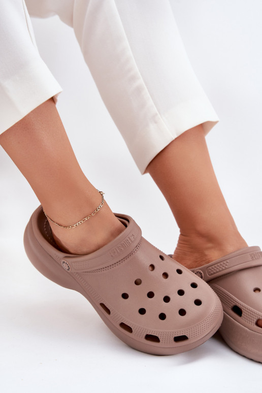  Moteriškos šlepetės su madingais masyviais padais Big Star RR274A121 smėlio spalvos