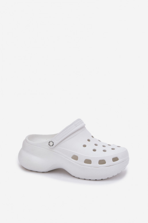  Moteriškos šlepetės su madingais masyviais padais Big Star RR274A119 baltos spalvos