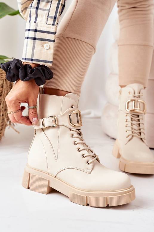 Pašiltinti auliniai batai su aukso... Pašiltinti auliniai batai su aukso...