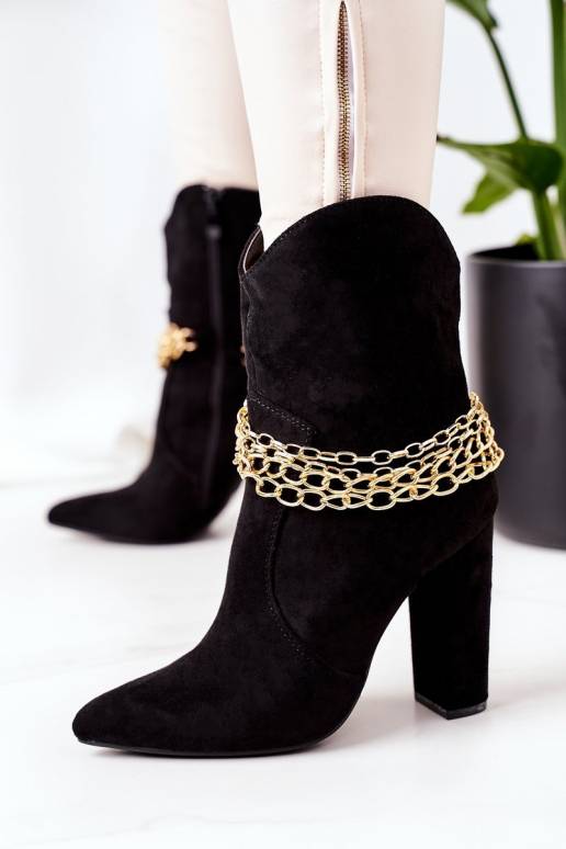 Pašiltinti aulinukai su kulniukais...