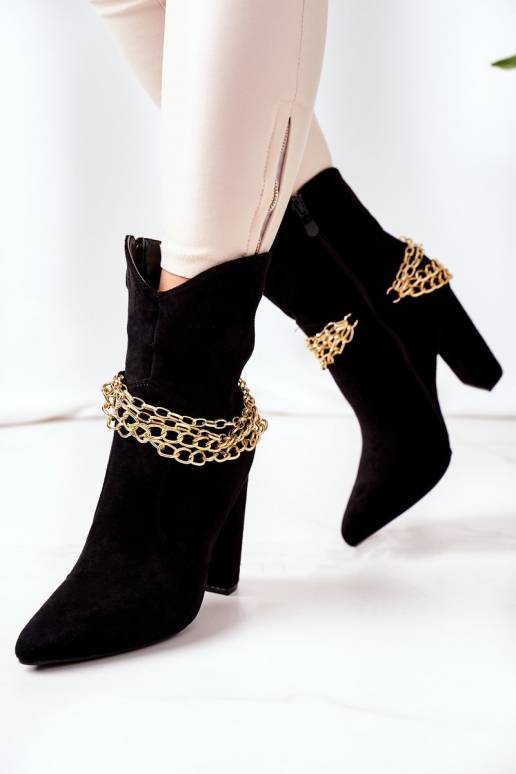 Pašiltinti aulinukai su kulniukais...