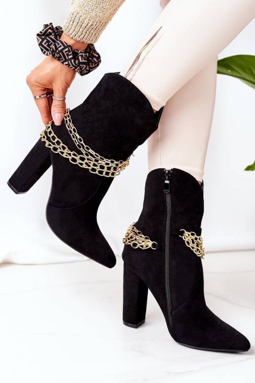 Pašiltinti aulinukai su kulniukais...