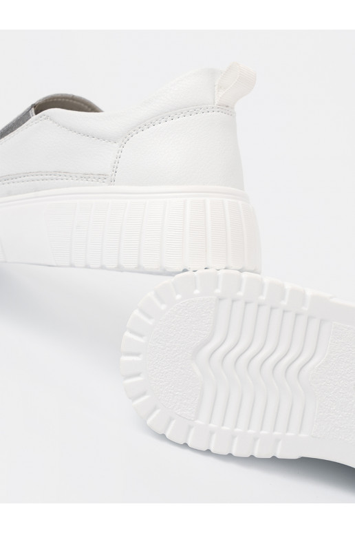 baltos spalvos  moteriški pusbačiai su platforma