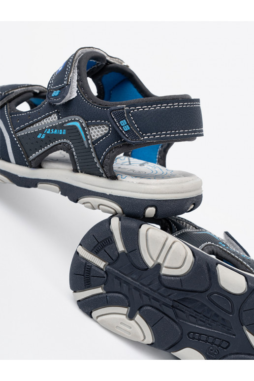 pilkos spalvos sandalai 