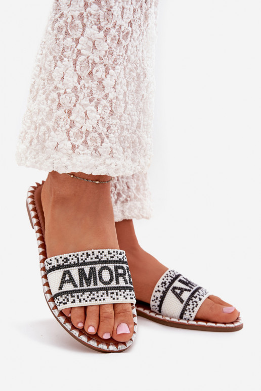 Moteriškos šlepetės su plačiais kulniukais  Amore baltos spalvos Avelina