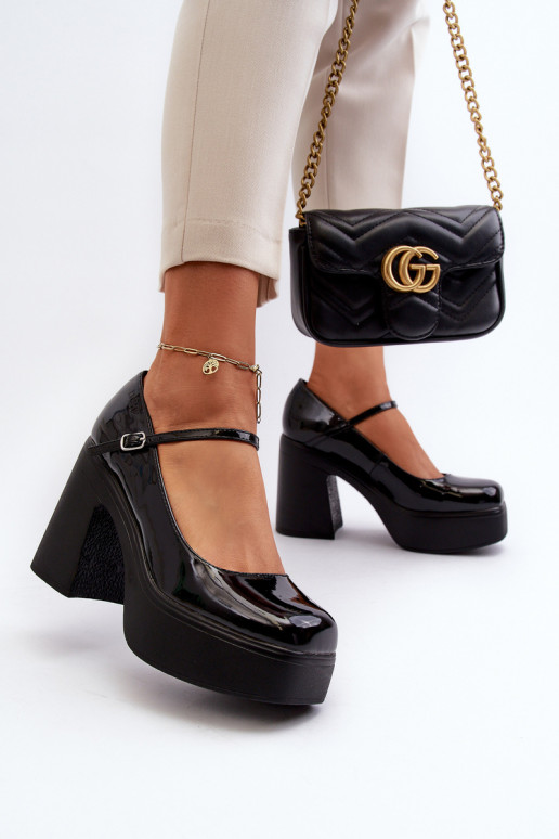 batai  su lako efektu su platforma I  Big Star NN274004 Juodos spalvos batai  su lako efektu su platforma I  Big Star NN274004 Juodos spalvos