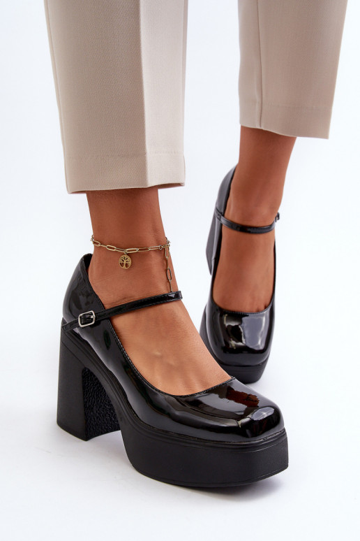 batai  su lako efektu su platforma I  Big Star NN274004 Juodos spalvos batai  su lako efektu su platforma I  Big Star NN274004 Juodos spalvos