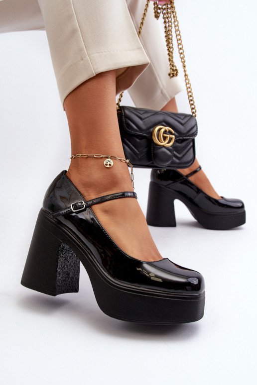 batai  su lako efektu su platforma I  Big Star NN274004 Juodos spalvos batai  su lako efektu su platforma I  Big Star NN274004 Juodos spalvos