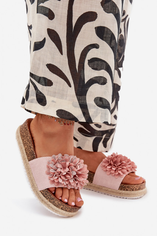 Moteriškos šlepetės su platforma  su gėlių motyvaiskami rožinės spalvos Tessara