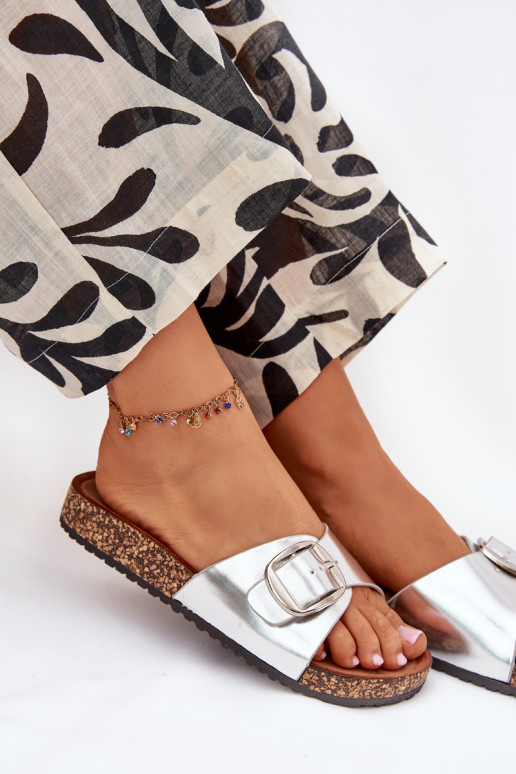 Moteriškos šlepetės su platforma su sagtimis sidabro spalvos Vianara