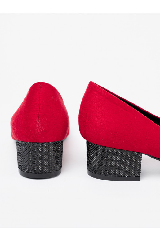 raudonos spalvos aukštakulniai su bantuku i lakierowanym noskiem raudonos spalvos aukštakulniai su bantuku i lakierowanym noskiem