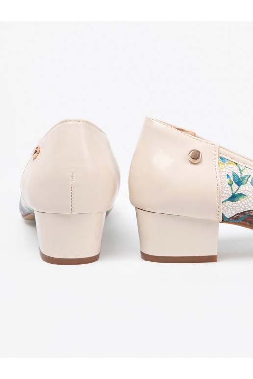 Aukštakulniai bateliai z egzotycznym wzorem Aukštakulniai bateliai z egzotycznym wzorem