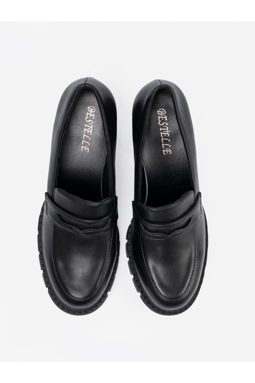 Juodos spalvos mokasinai ant kulno z traperową podeszwą