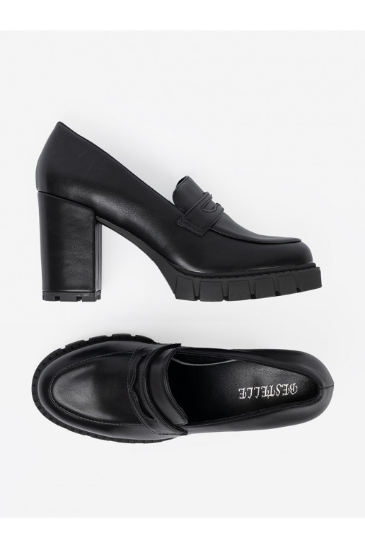 Juodos spalvos mokasinai ant kulno z traperową podeszwą